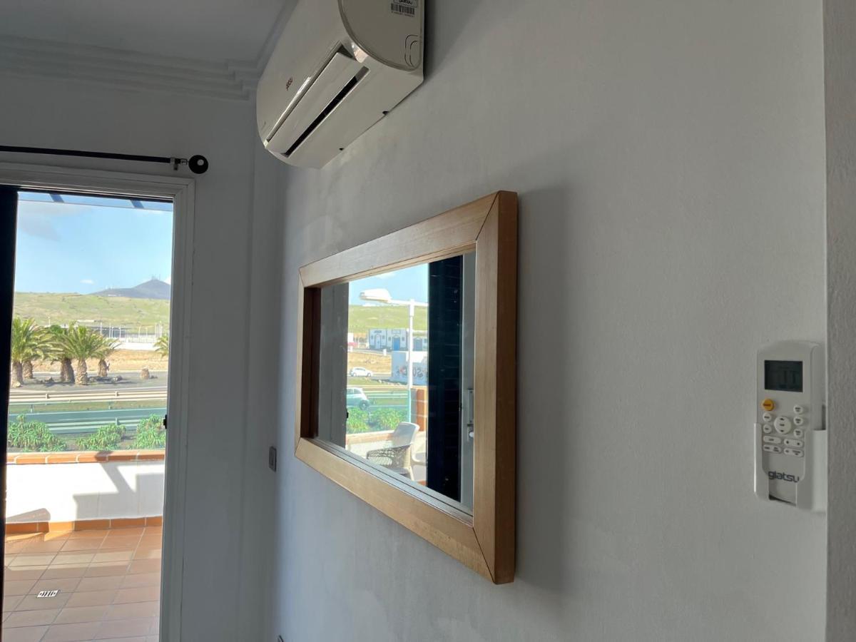 Apartamento Siroco. Playa Honda プラヤ・オンダ エクステリア 写真